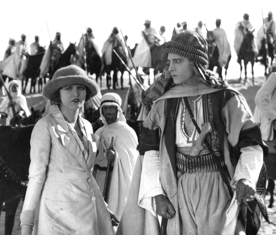 Agnes Ayers 1921 5 The Sheik with Rudolph Valentino.wm.jpg